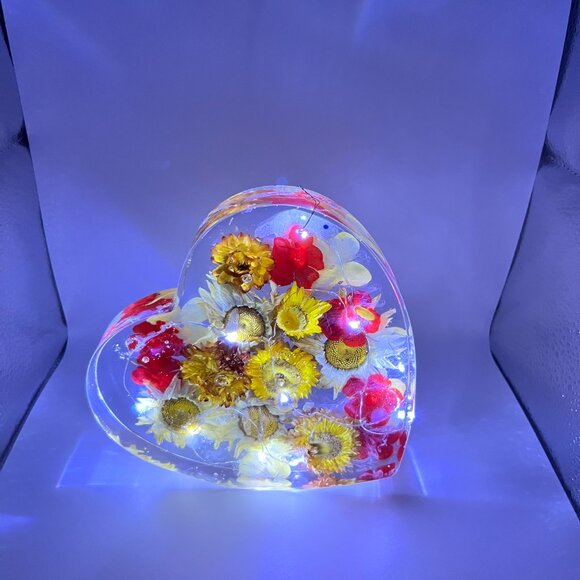 Heart-Shaped Resin Floral Light – Handmade LED Flower Keepsake - Picture 6 of 6